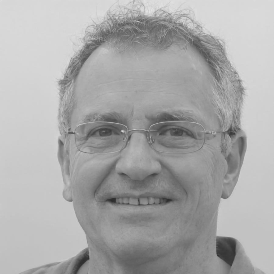 Retrato profissional de membro da equipa soravianthul